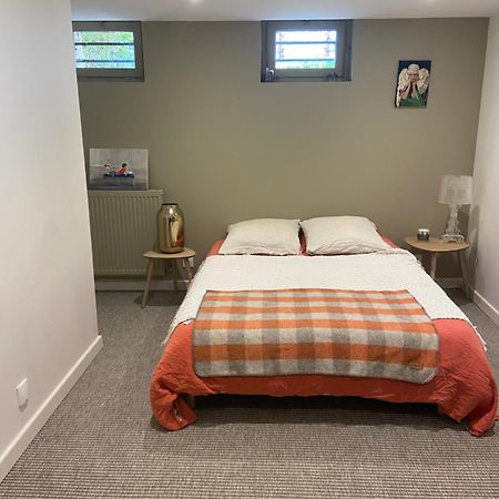 Chez Val Et Tonio Hotel Rennes Bagian luar foto